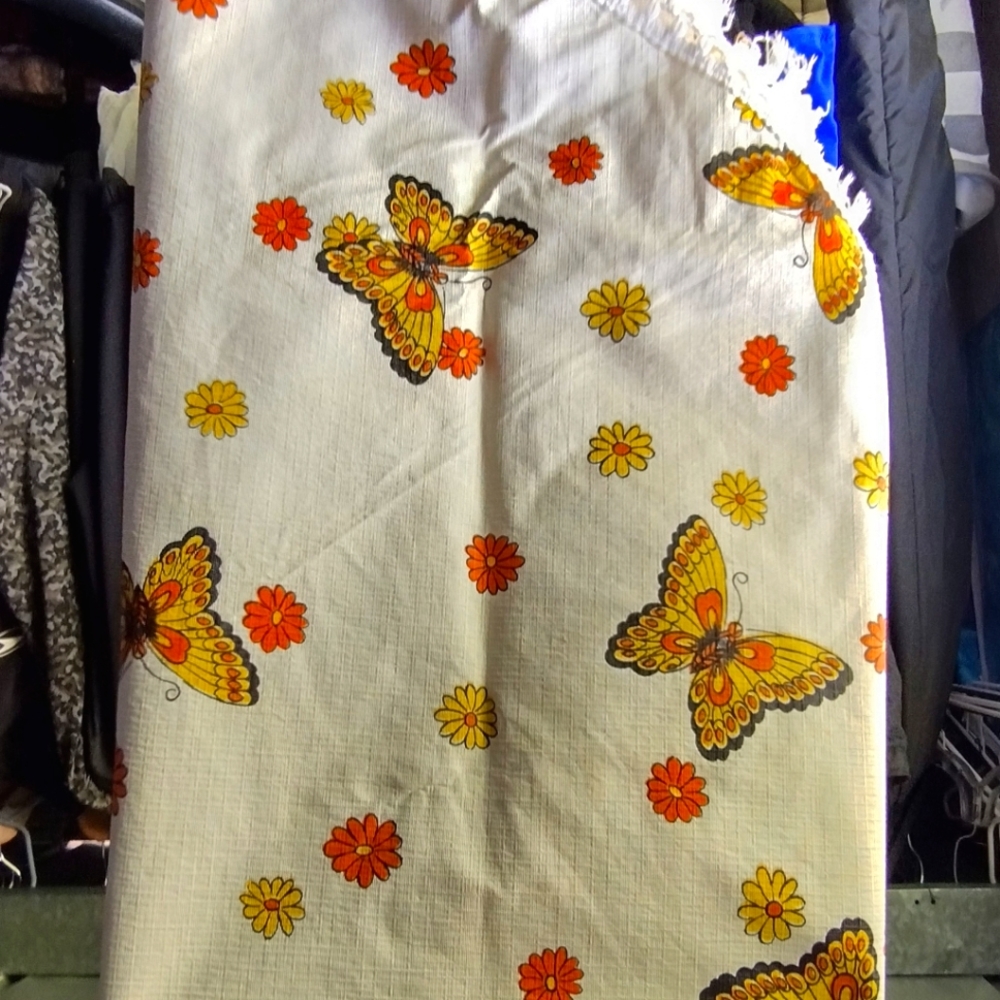 Retro table cloth